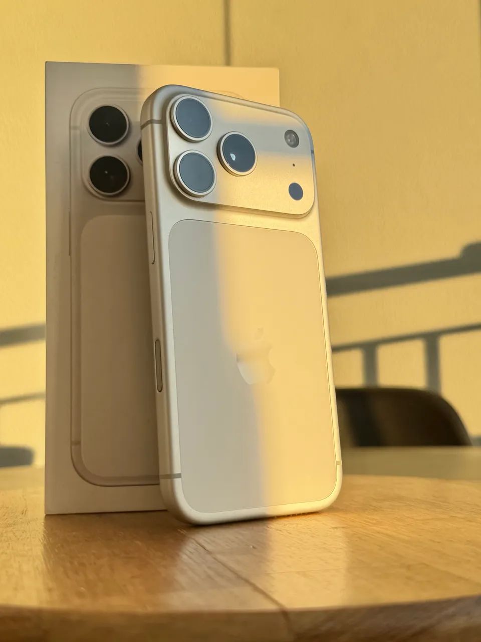 iPhone 17 PRO 256GB Silver Impecável