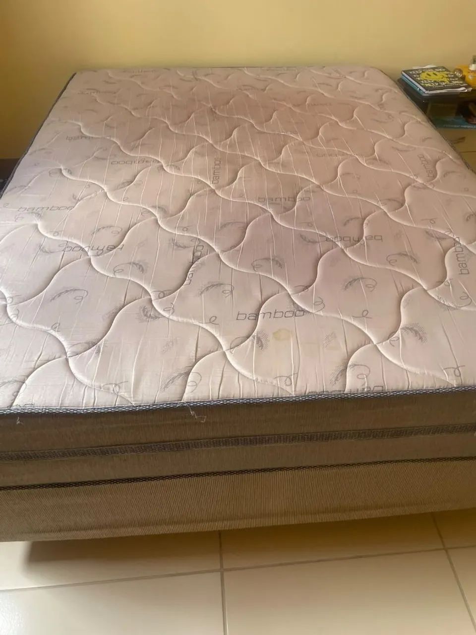 Cama 600 $ usada 