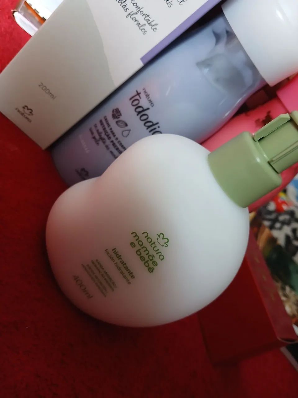 Perfumes cremes, natura e oboticario 