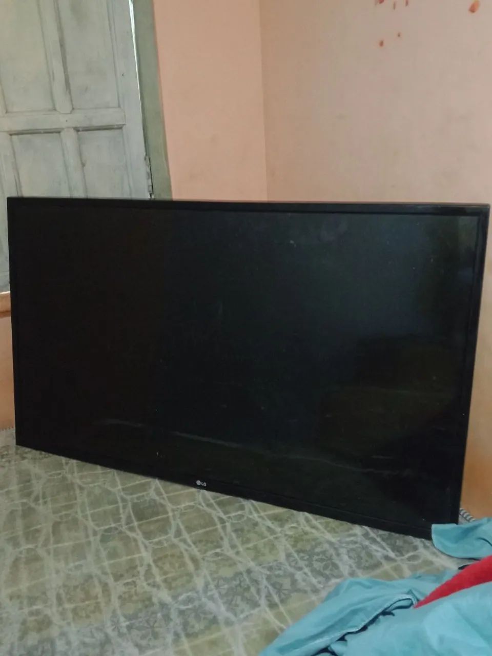 LG Smart Tv 43 retirada de peça