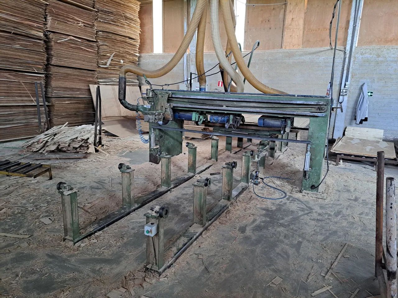 Serra esquadrejadeira de Compensadoas Indumec - Foto 2