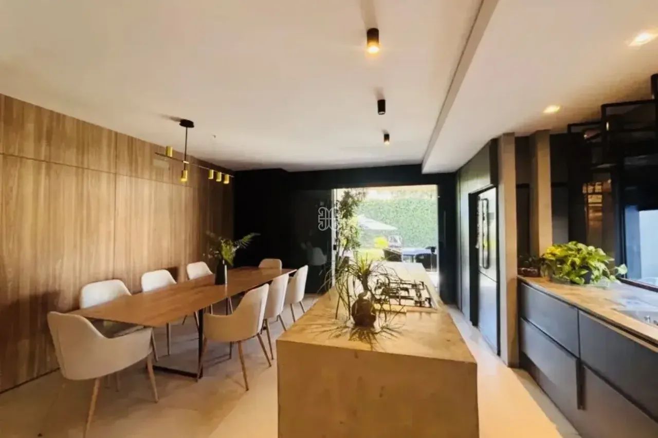 Casa Ampla e Aconchegante com 4 Suítes, Piscina e Espaço Gourmet- Jurerê - Florianópolis-S - Foto 2