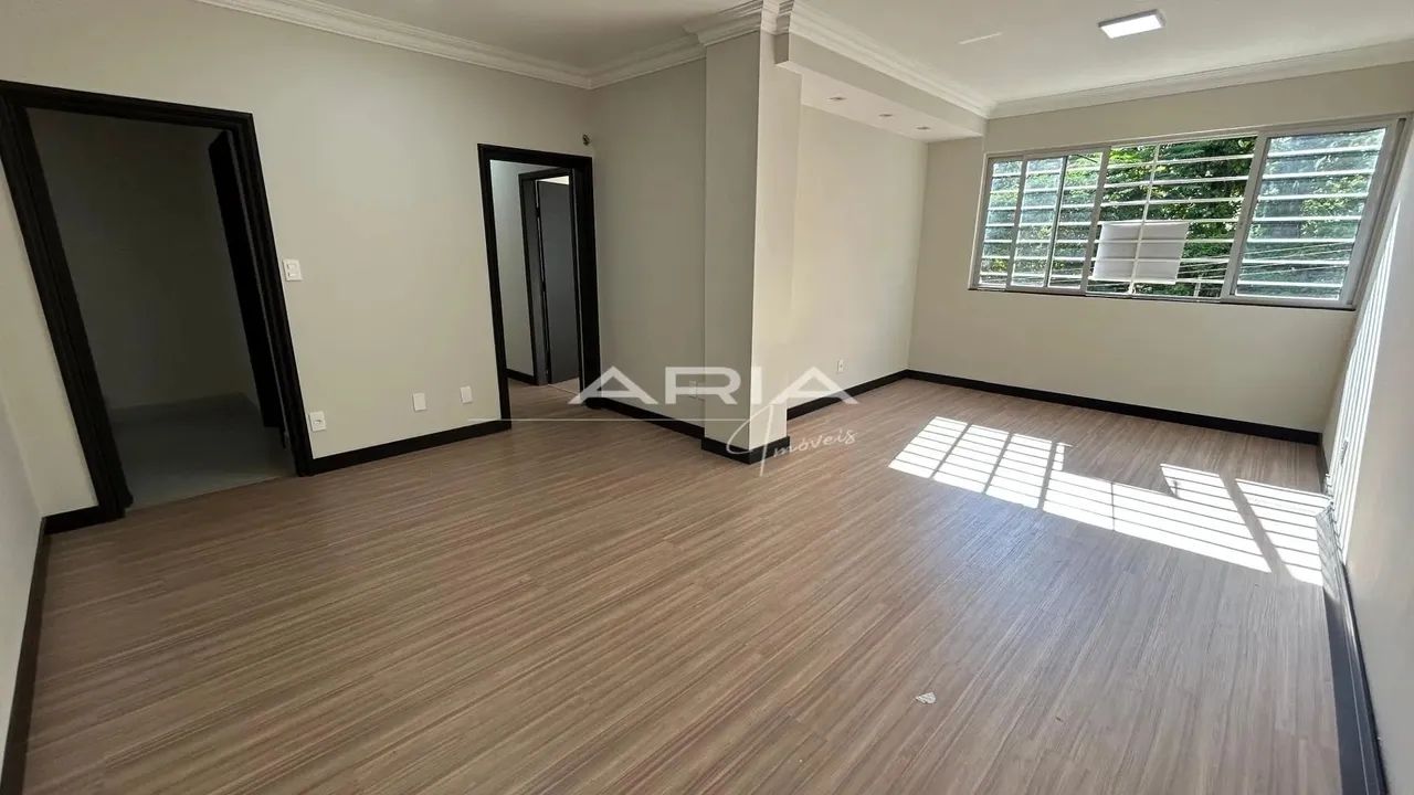 Apartamento à venda no Edifício Angélica no Centro de Londrina/PR