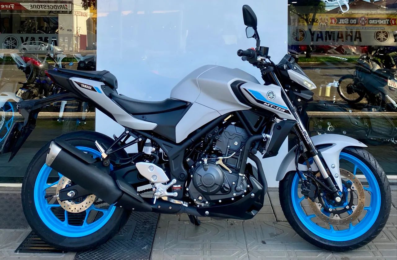 YAMAHA MT 03 2026 - Foto 2