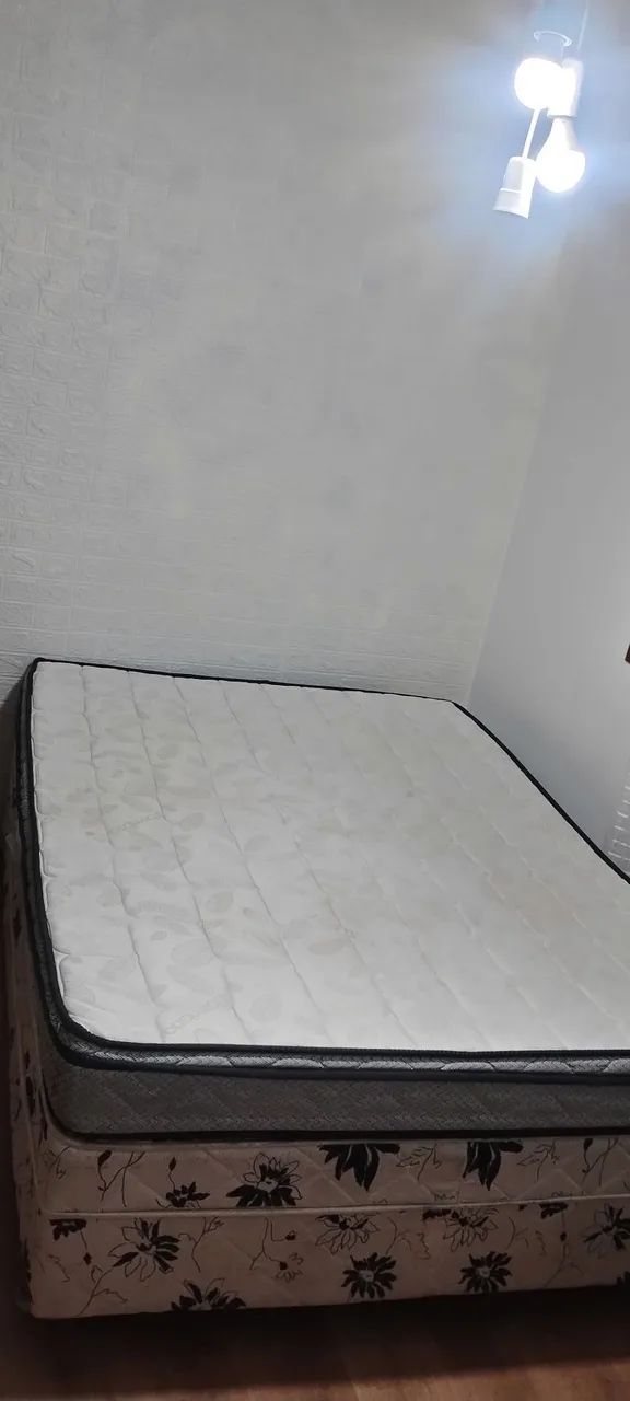Vendo cama box casal 
