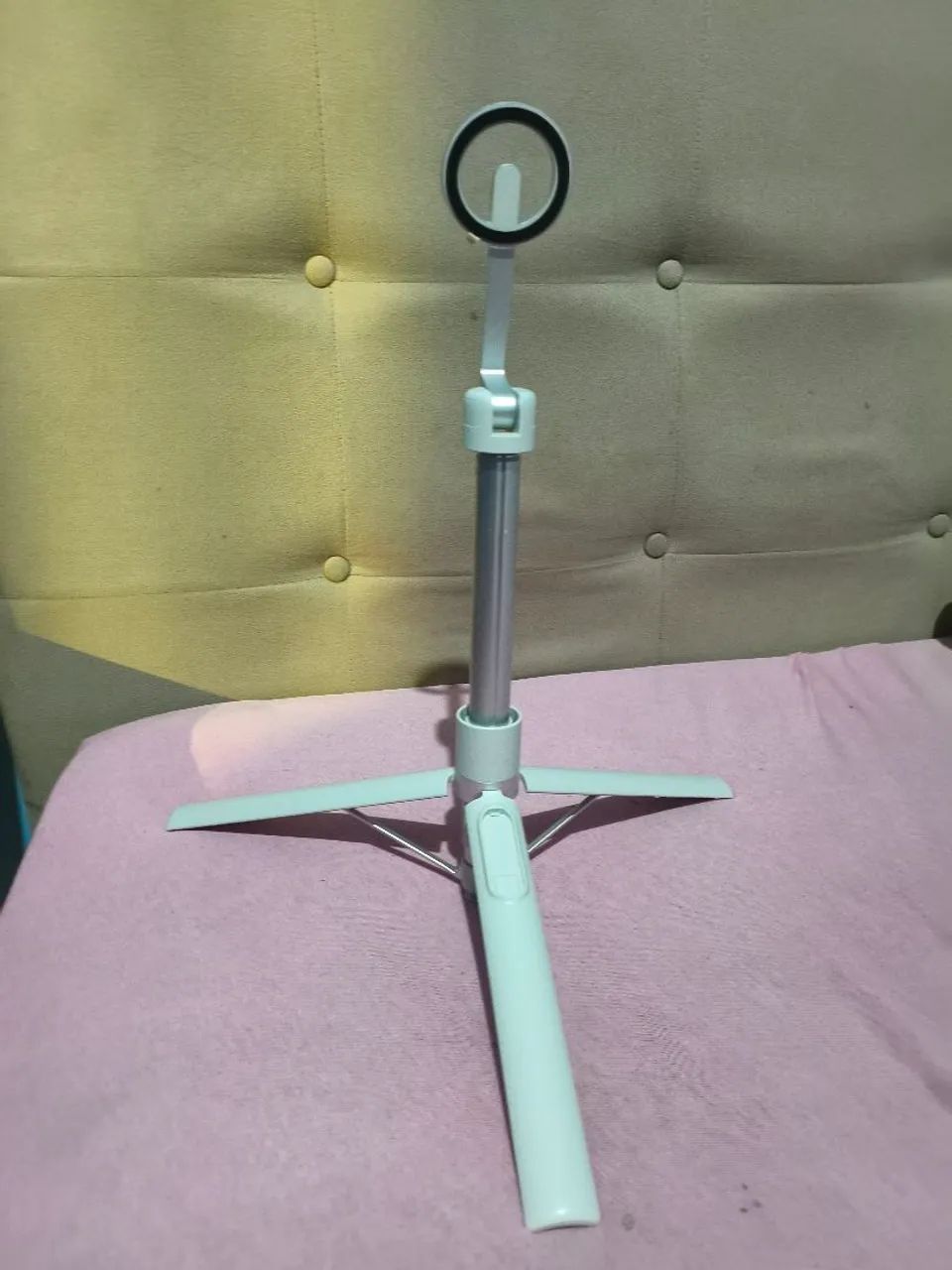 Tripé Magnético dobrável para celular (compatível com MagSafe) - Foto 2