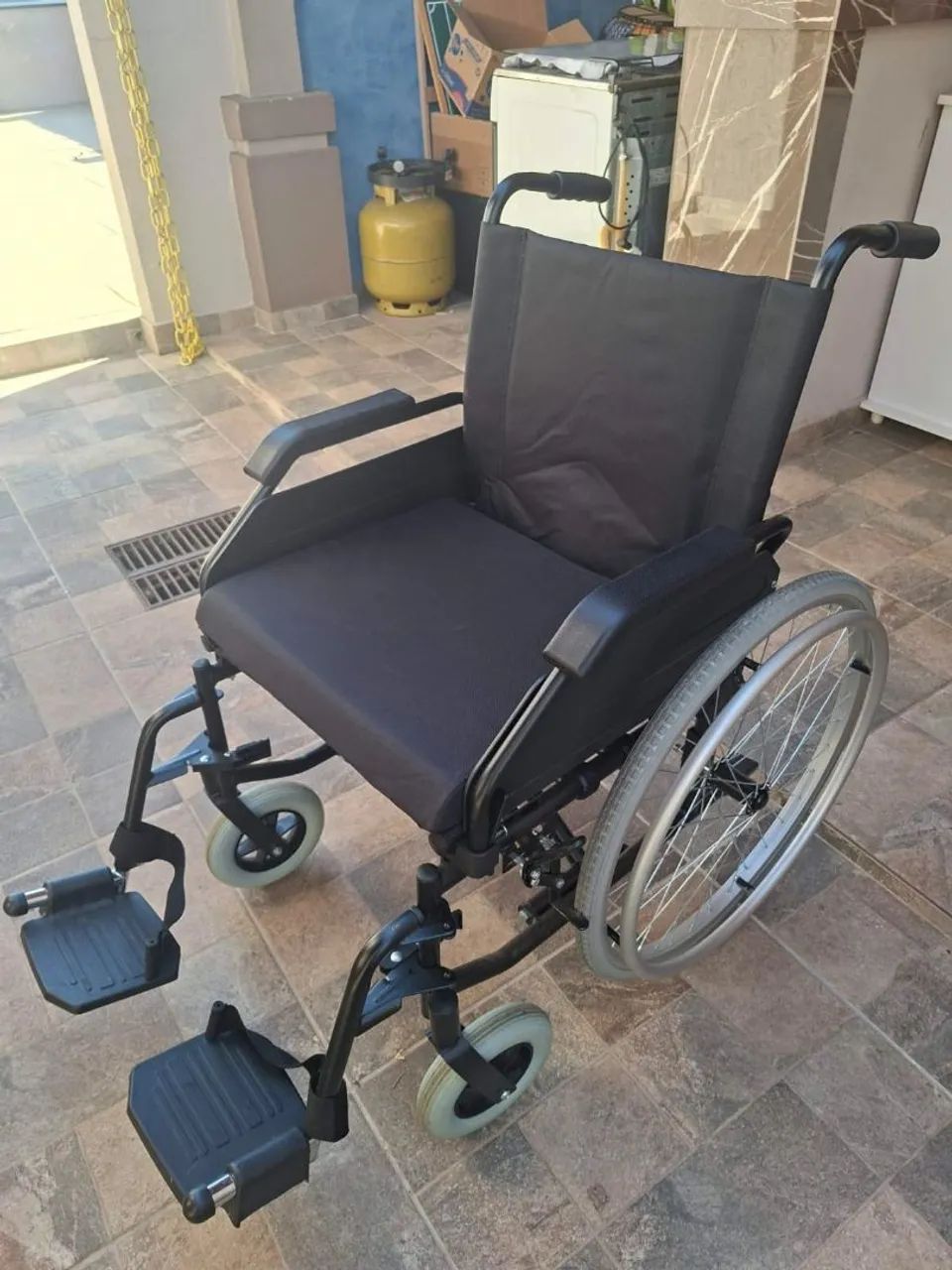 Cadeira de Rodas Hidrolight 125kg