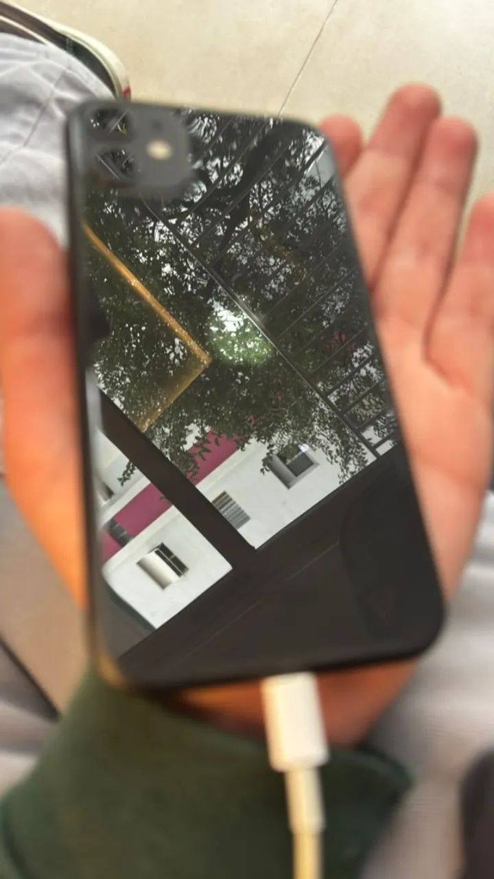 Iphone 11 - 64gb - Preto - Usado - Foto 4