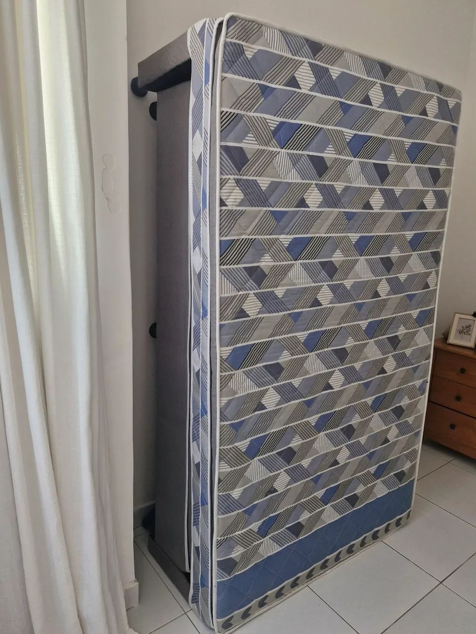 Cama box Vivuao com Cama conjugada 