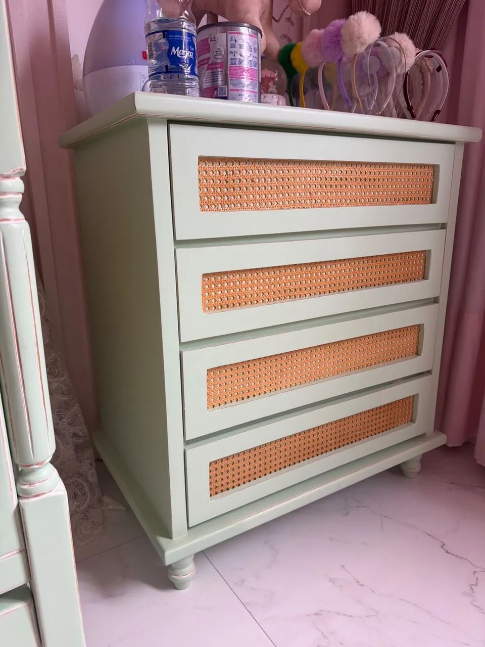MÓVEIS DE BEBÊ COMPLETOS COM BERÇO MINI CAMA E CÔMODA TODOS  DE MADEIRA MACIÇA - Foto 5