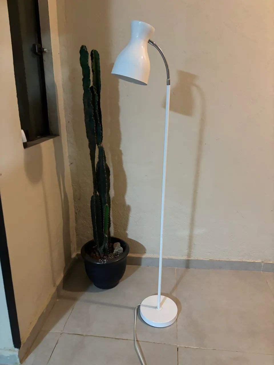 luminária de piso articulável metal - Foto 4