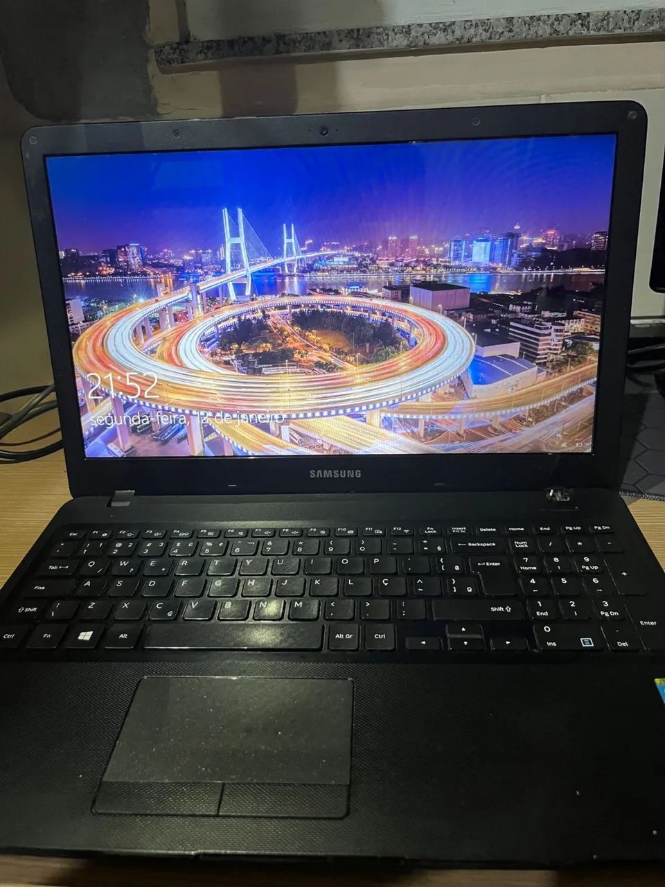 Notebook essentials E34