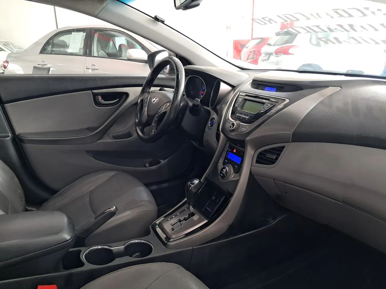 Hyundai Elantra GLS 2.0 16V Flex Aut., foto 14 de 16