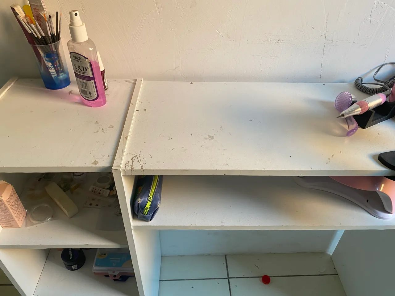 Mesa manicure + porta esmalte 
