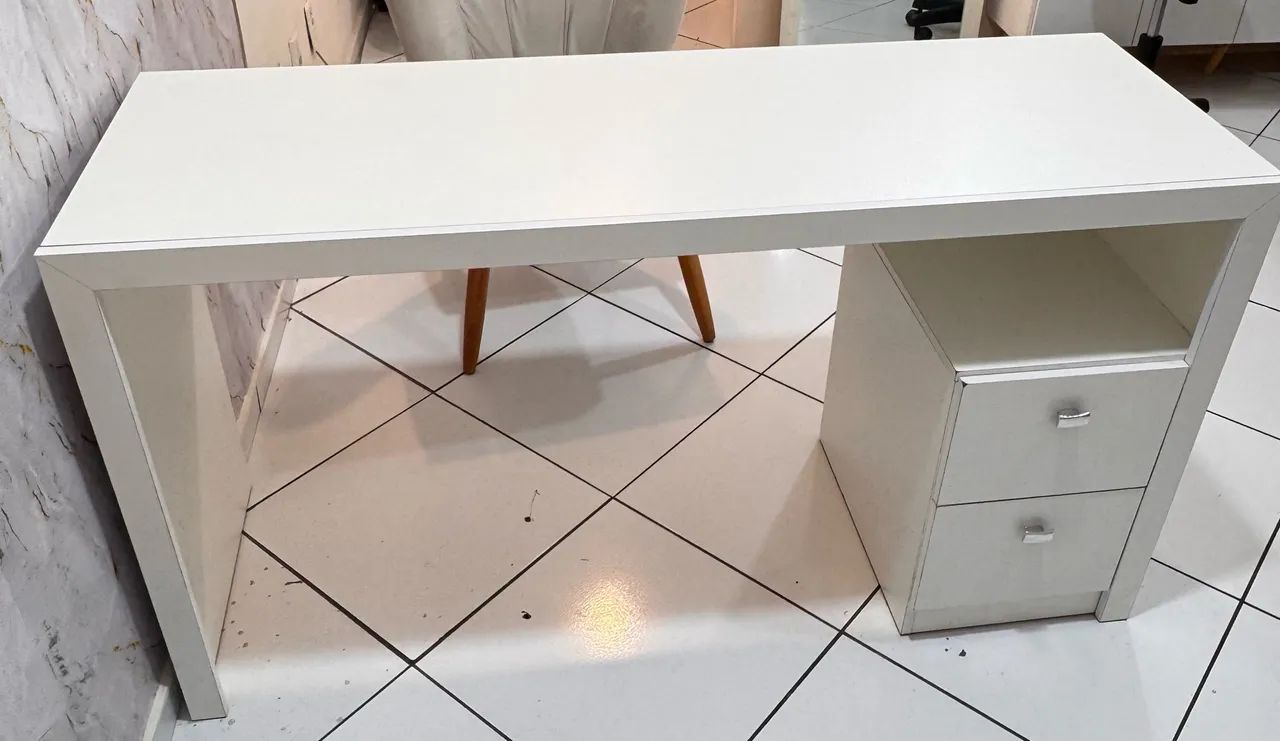 Mesa escrivaninha com 2 gavetas - Foto 4