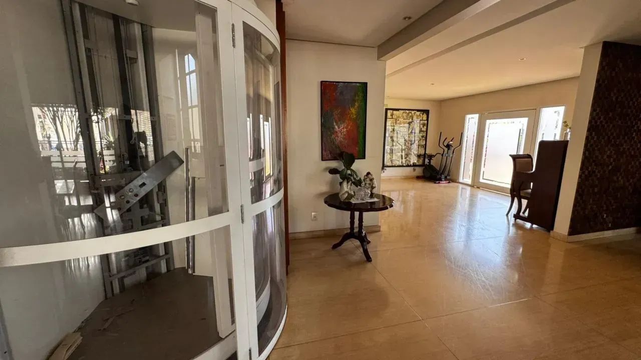 UM SOBRADO COM VALOR SOMENTE DO TERRENO ! - Foto 5