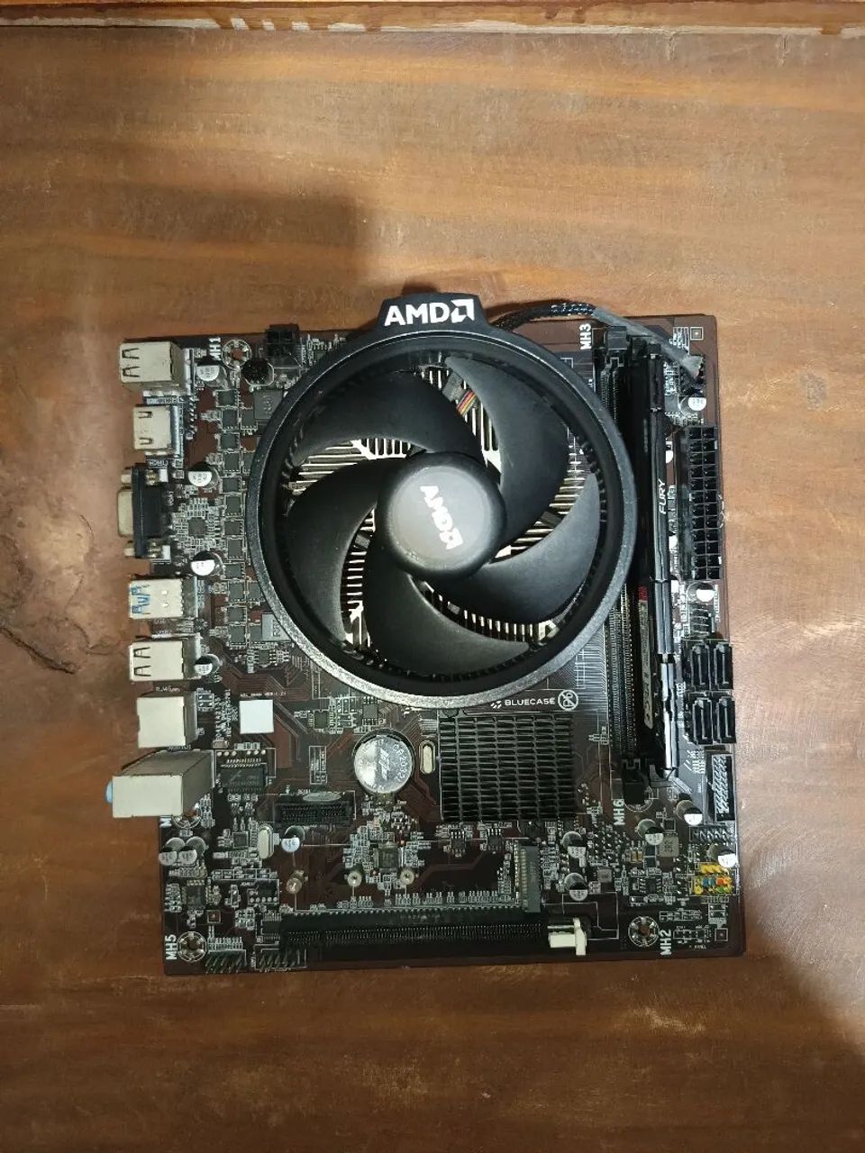 Ryzen 5 PRO 2400g + a320m bluecase  - Foto 2