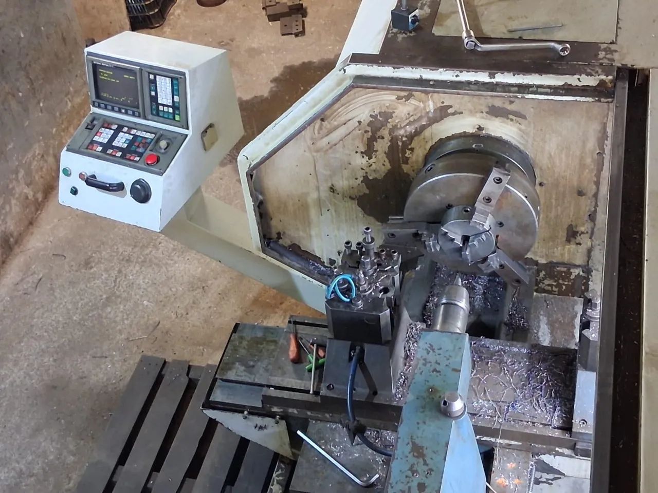 Torno CNC Nardini Logic 325 - Foto 3