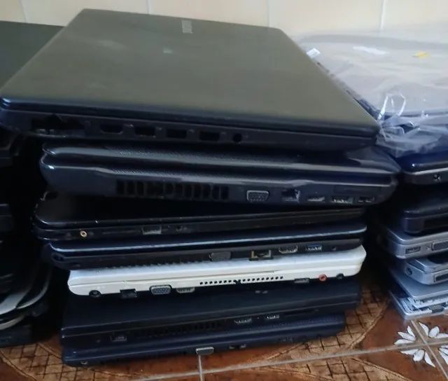 Lote de 30 Notebook e Carcaças pra Peças - Foto 4