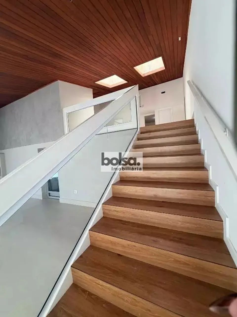 Prédio Comercial Recém-Construído  Projeto Mário Lauris - Foto 4