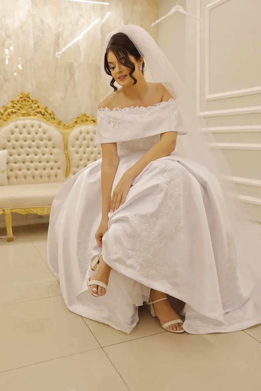 VESTIDO DE NOIVA A VENDA - Foto 2