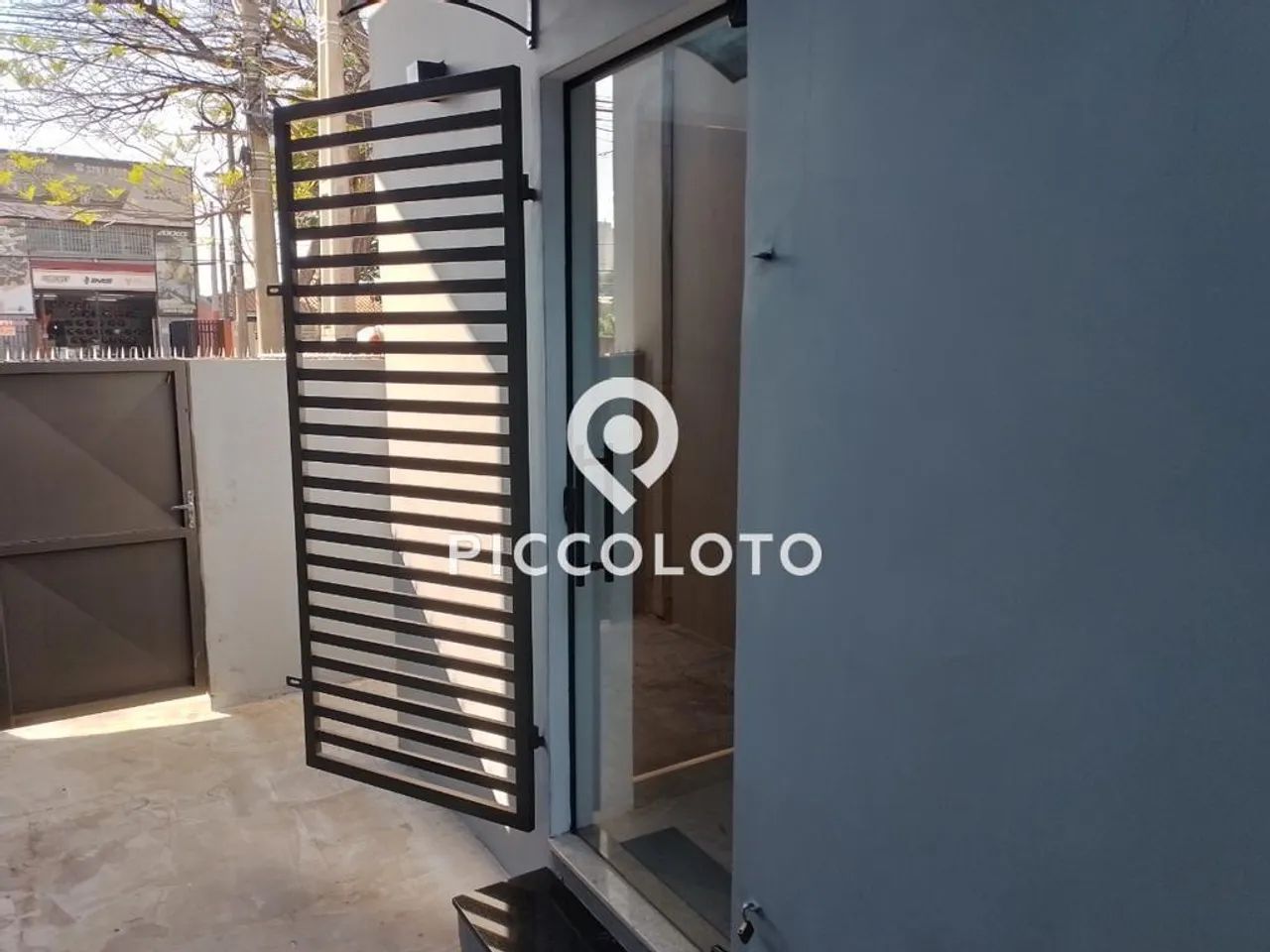Sobrado à venda em Campinas, Vila Maria, com 5 quartos, com 235 m² - Foto 2