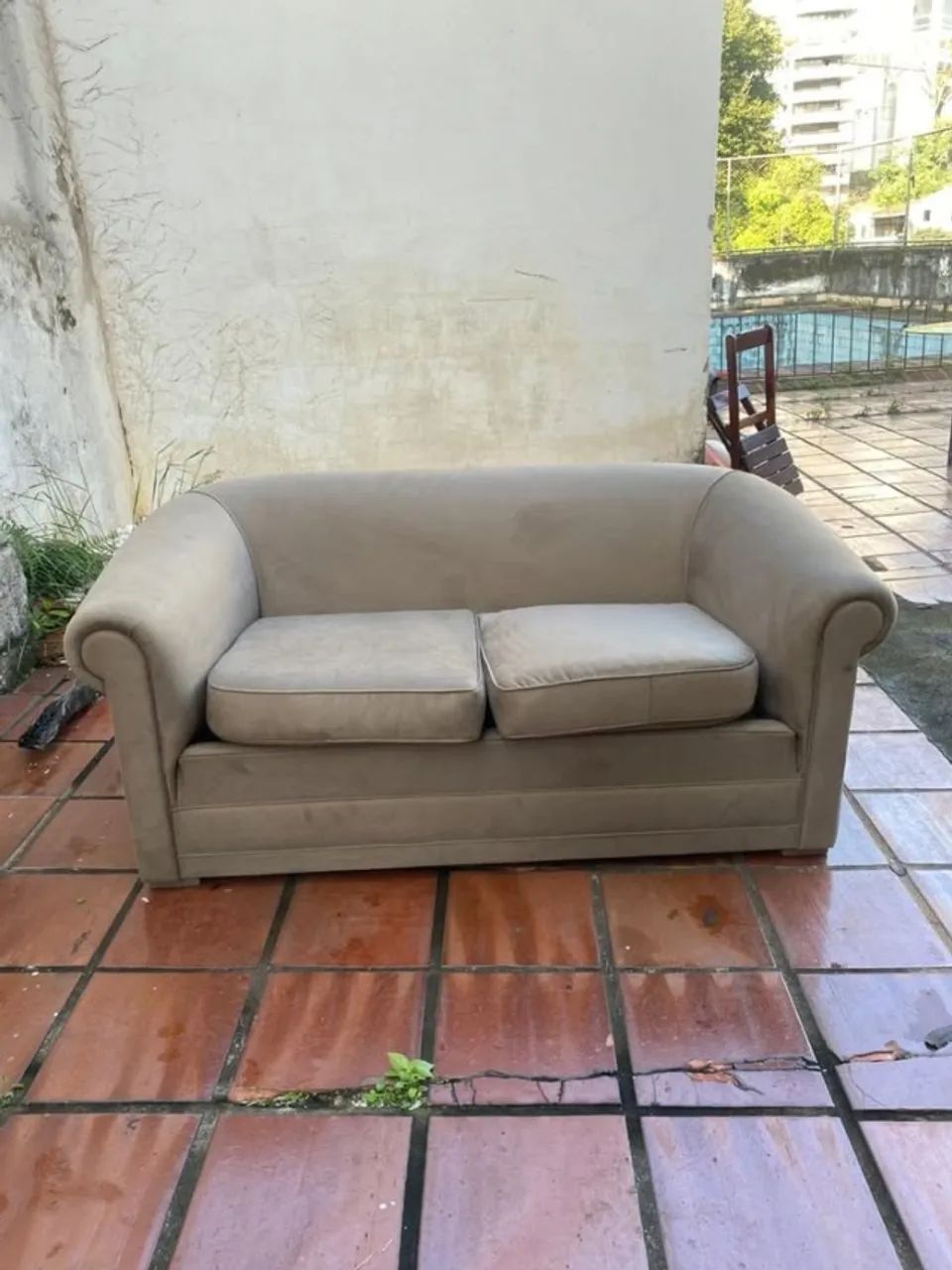 Sofá 2 Lugares - Estilo Curvo / Retrô - 1,60m
