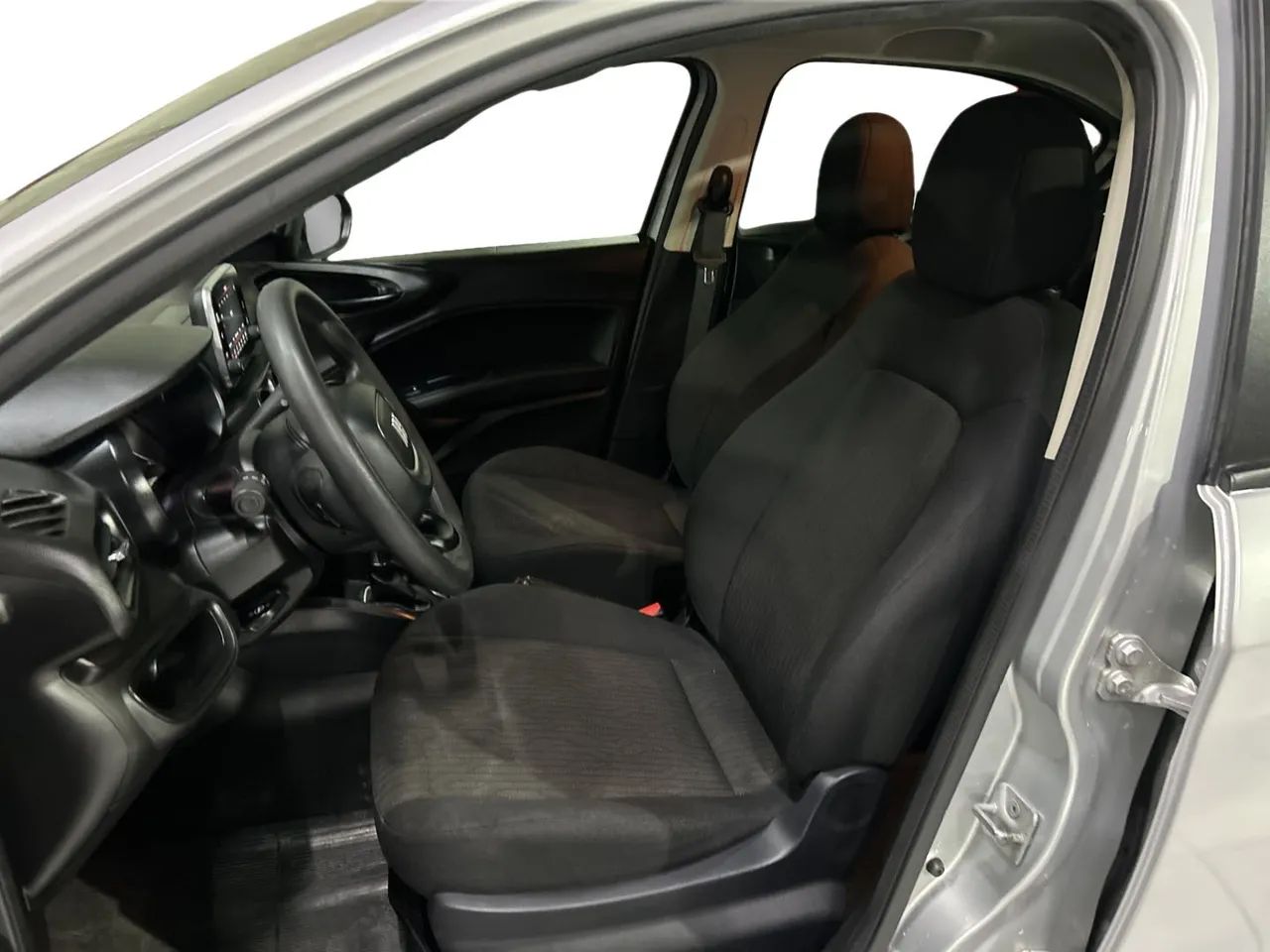 Fiat Cronos Drive 1.0 6V, foto 9 de 11