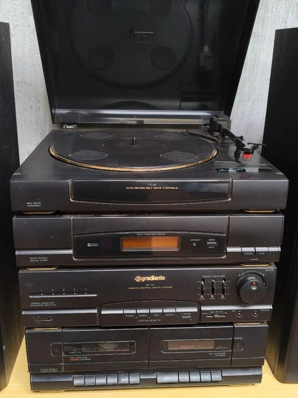 Aparelho gradiente AT com toca discos e Caixas  - Foto 2