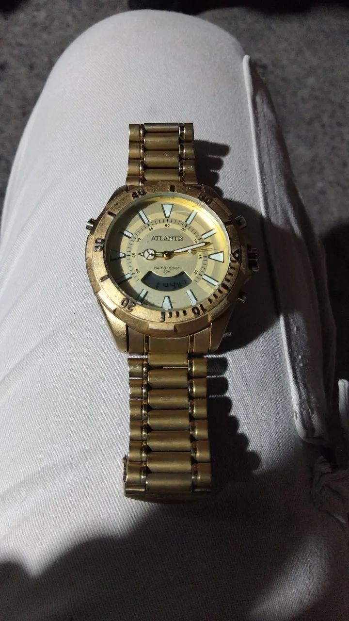 Relógio atlantis semi-novo, com algumas marcas de uso - Foto 3