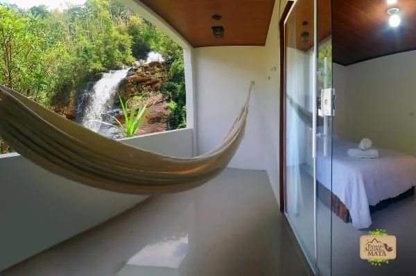 Rancho com Cachoeira
