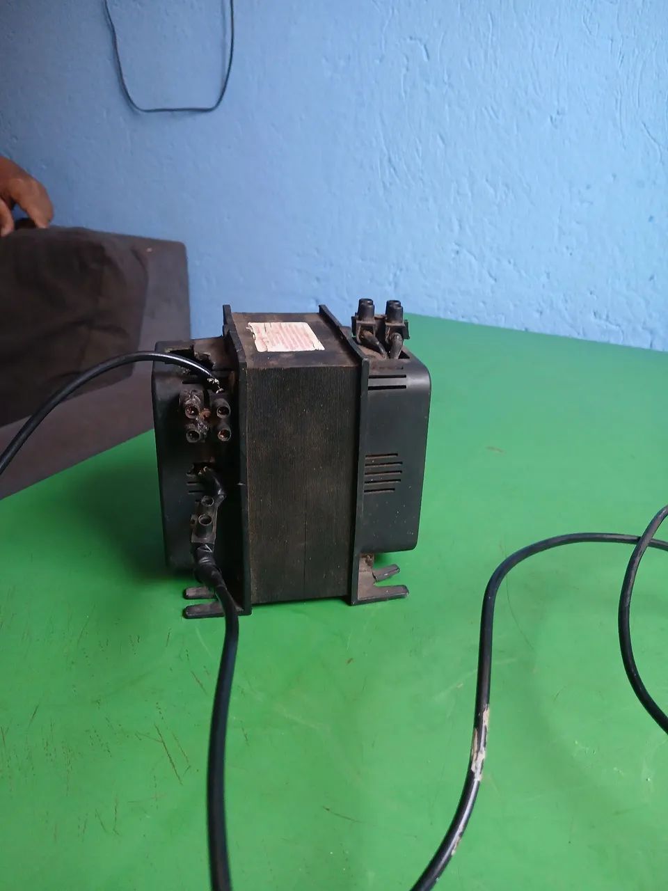 Vendo transformador 5000 va - Foto 3