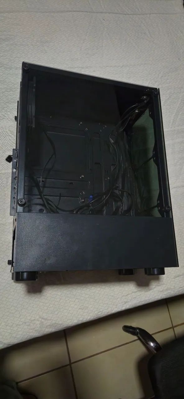 Gabinete com 4 fans