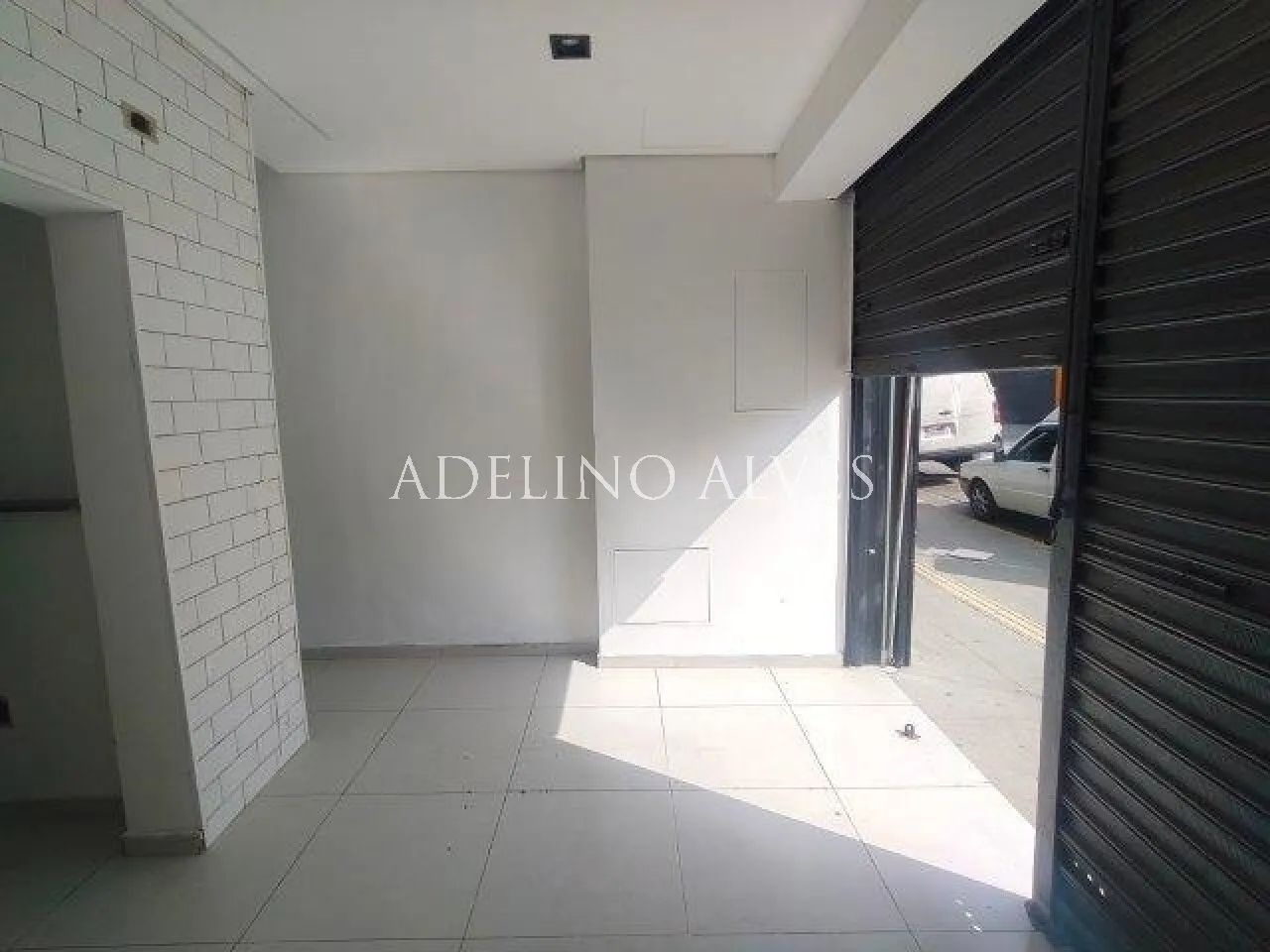 Salão comercial próxima ao Largo da Batata para locação com 74 m ²