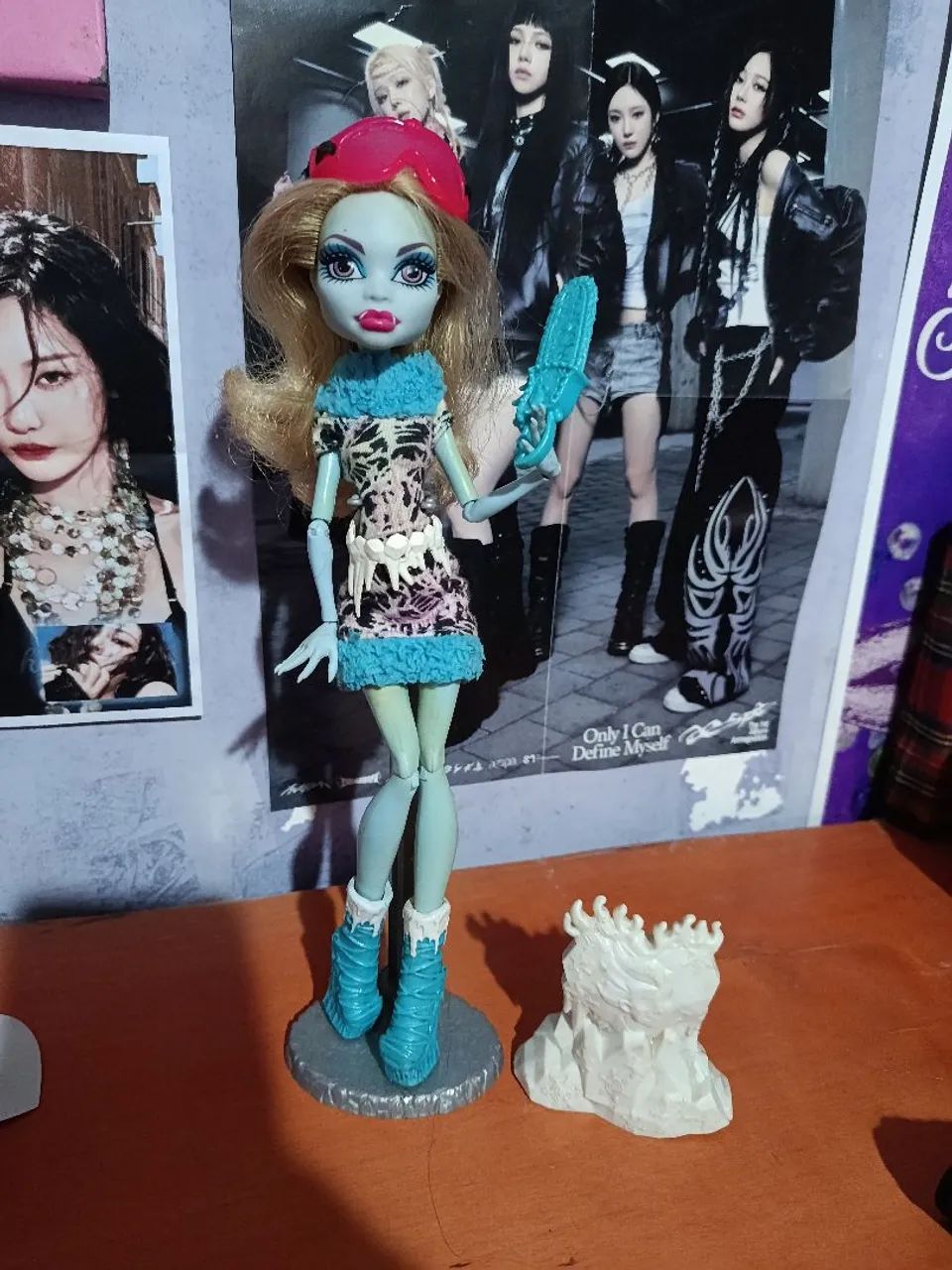 Boneca Abby Bominable Art Class 