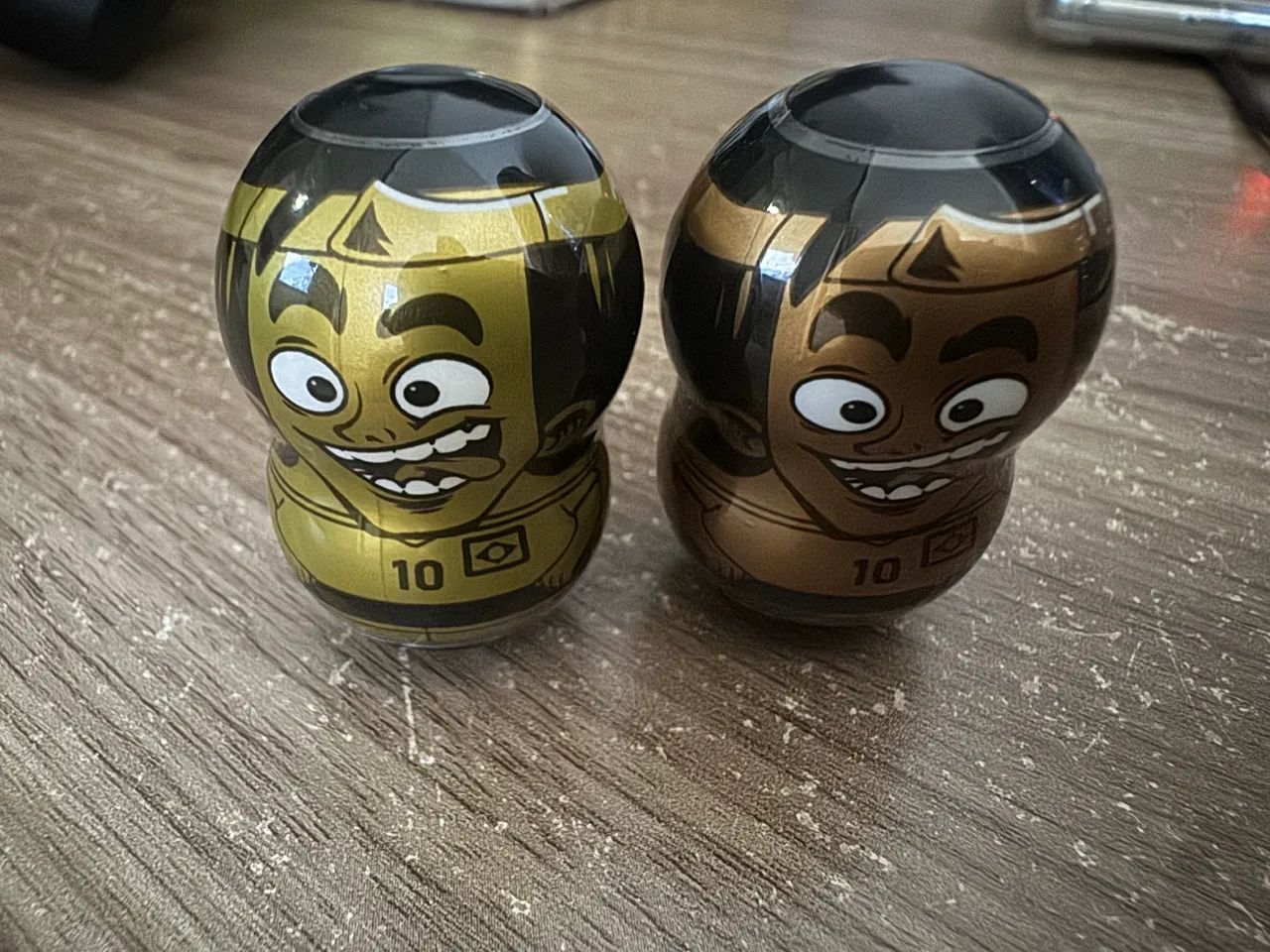 Cabeçudinho Enaldinho copa bronze e ouro 