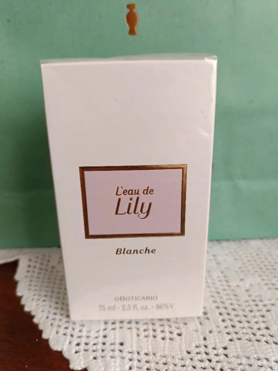 Perfume L eau  Lily blunche 