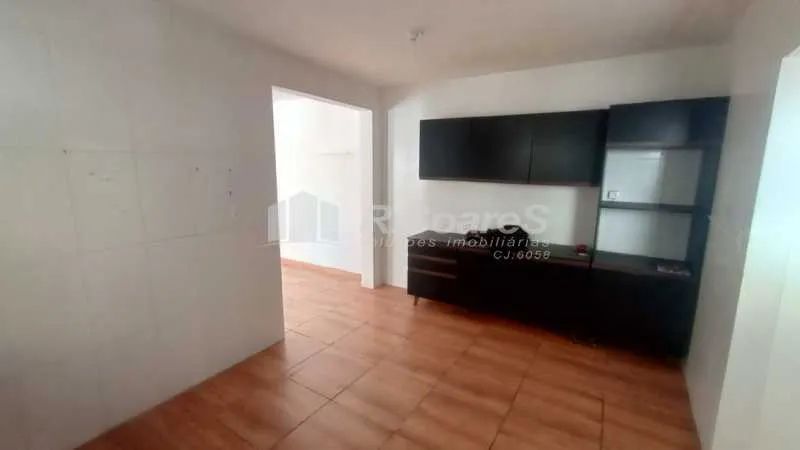Casa de vila linear, desocupada, com suíte em Campinho. - Foto 2