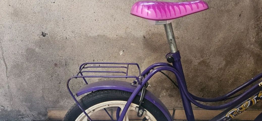 Bicicleta infantil roxa aro 16 Monark com garupa - Foto 4
