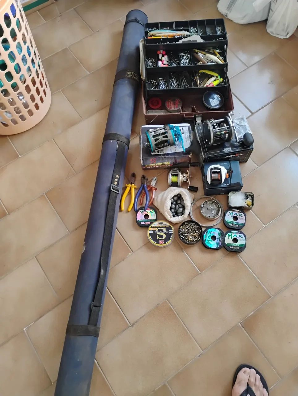 Caixa de pesca completa