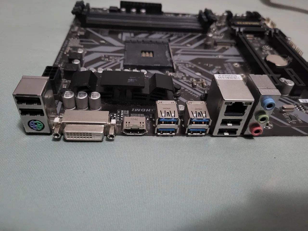 Placa mãe B450m Gigabyte AM4 Ddr4 usada - Foto 2