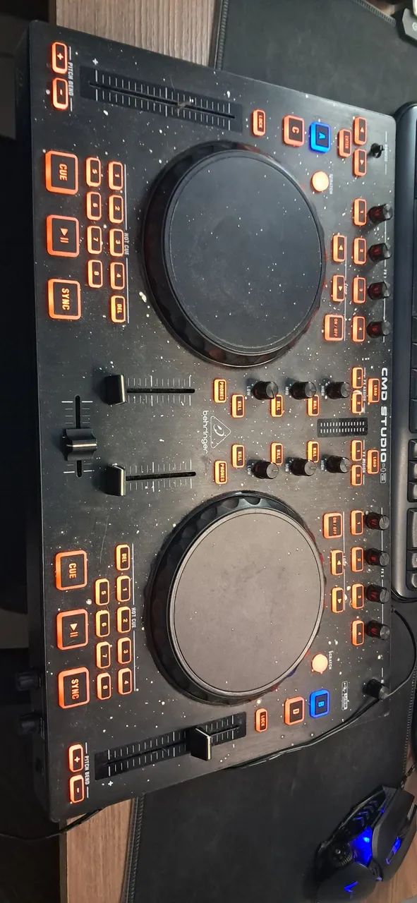 Controladora dj behringer studio 4a (com defeito) - Foto 3