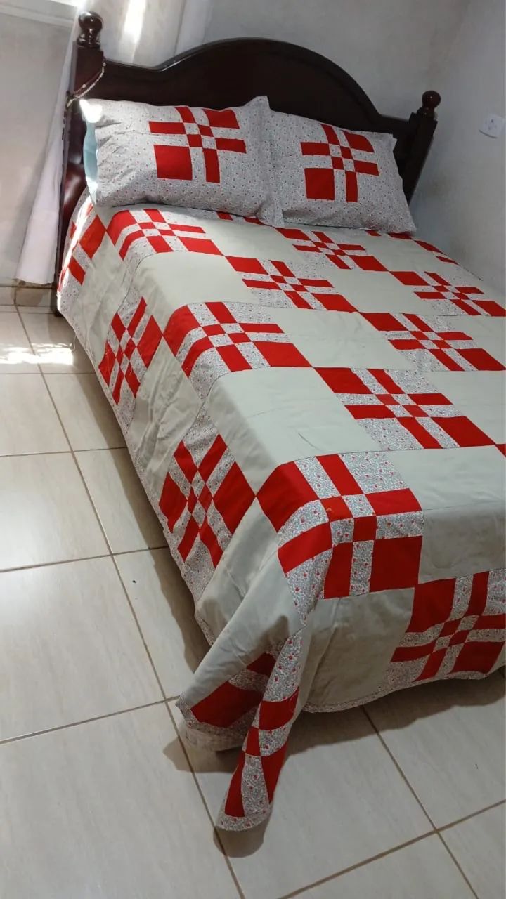 Jogo de cama casal Patchwork (colcha + 2 capas de travesseiro) - Foto 4