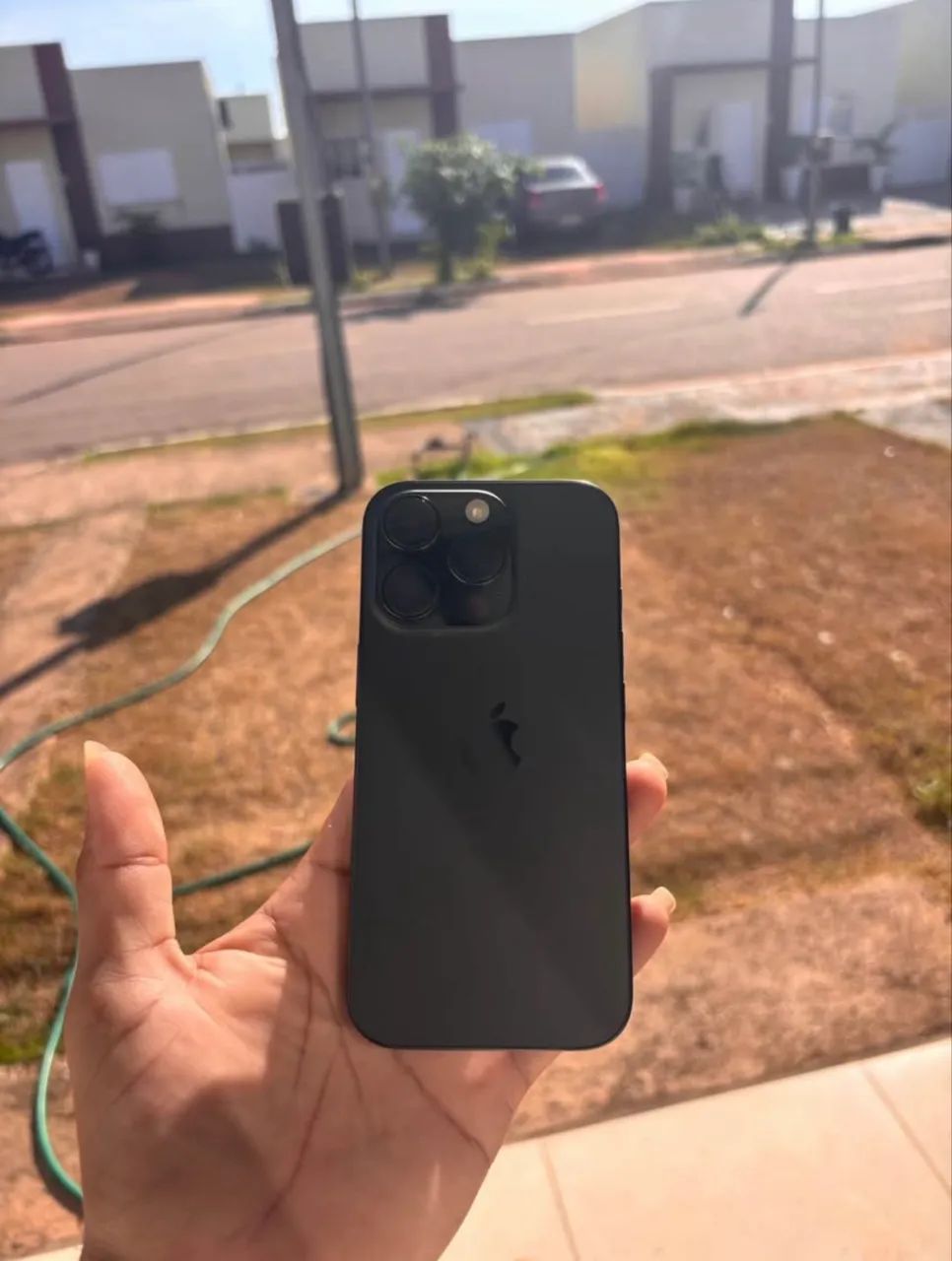 iPhone 16 Pro - Foto 2