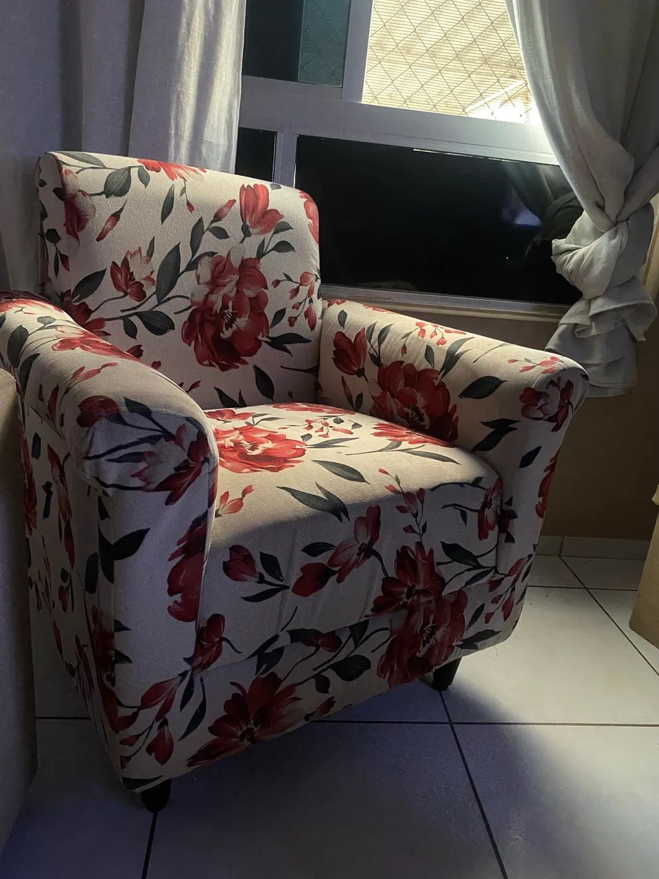 Poltrona Betina Floral veludo 