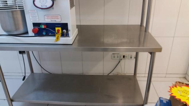 Bancada de aço