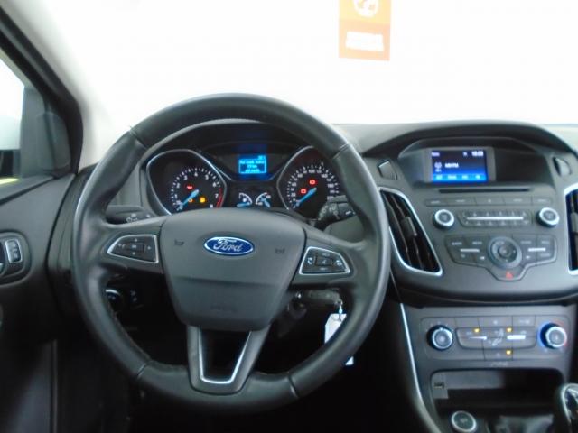 Focus Hatch SE 1.6 16V TiVCT 2016 - Foto 8