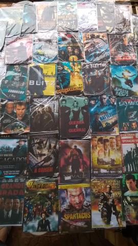 Vendo aparelho de DVD + 211 filmes em dvd - Foto 4