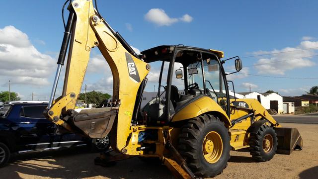 RETROESCAVADEIRA CATERPILLAR ( Leia o anúncio) - Foto 6