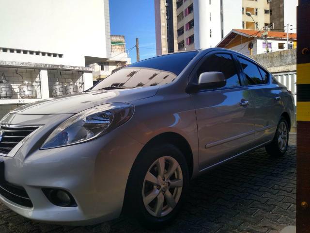 Nissan versa - Foto 17